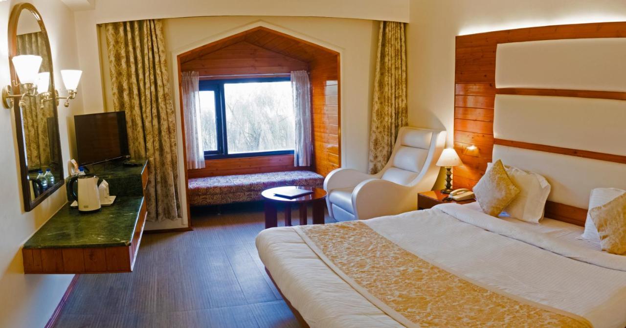 รอยัล จาร์ดีน วิสทลิง ไพน์ รีสอร์ต Hotel ชิมลา ภายนอก รูปภาพ